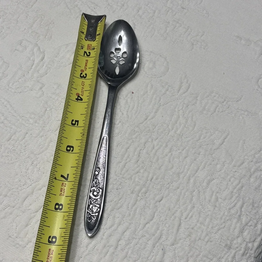 EKCO ETERNA COUNTRY GARDEN FLOWER SLOTTED SERVING SPOON STAINLESS STEEL 8